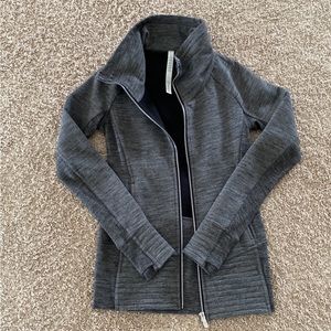 Lululemon jacket size 4